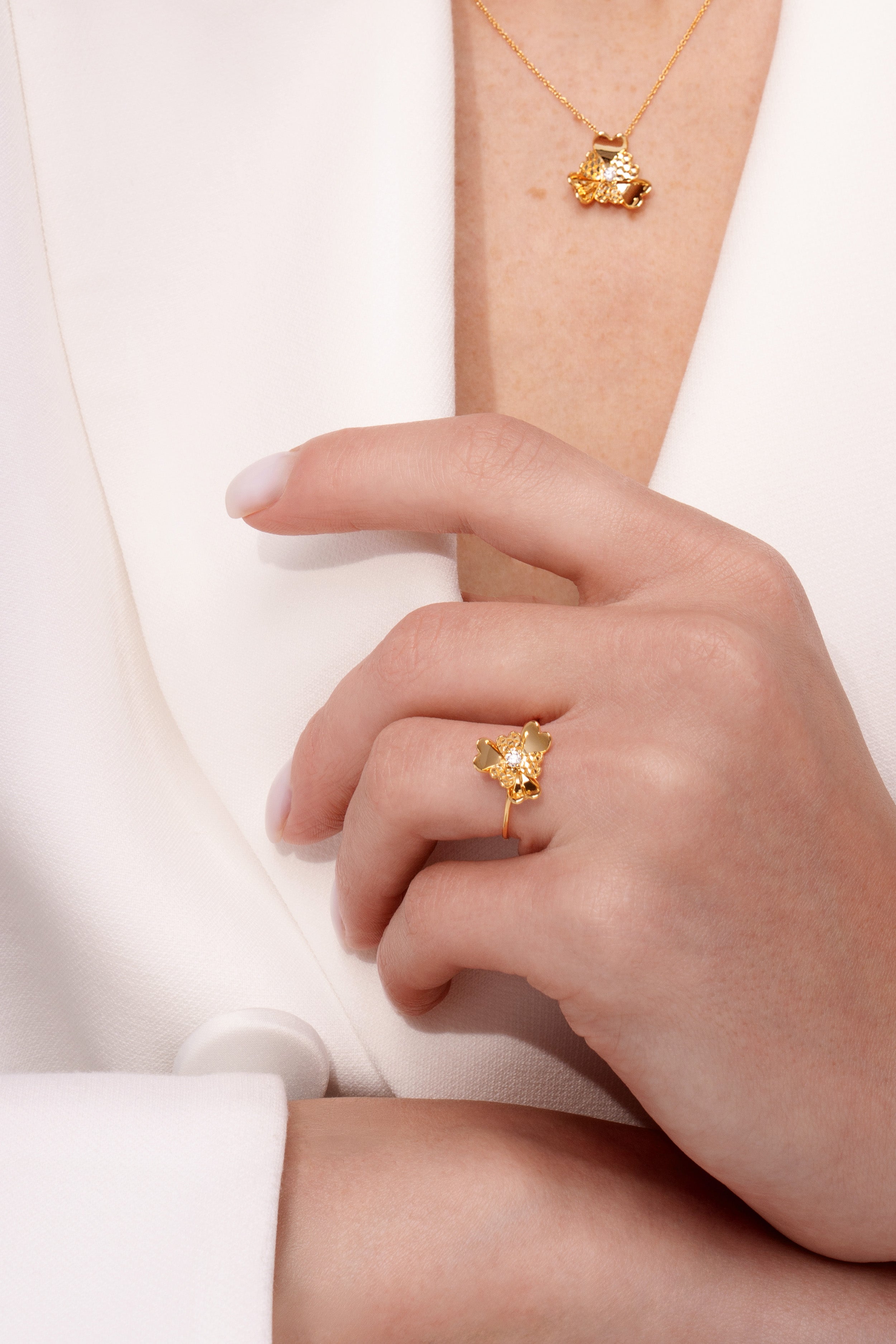 The Superbloom Necklace | 18k Yellow Gold & Diamond