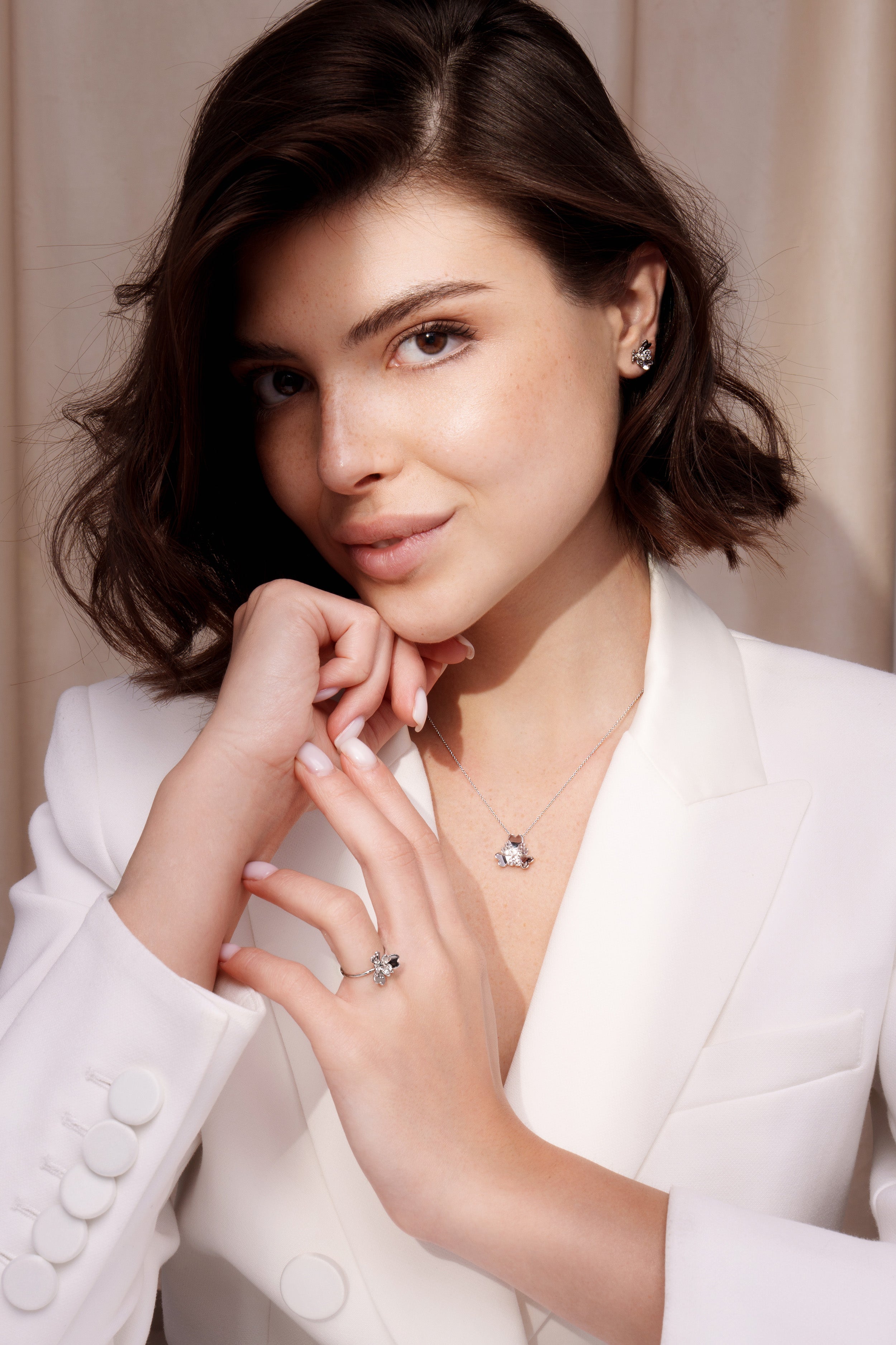 The Superbloom Necklace | 18k White Gold & Diamond