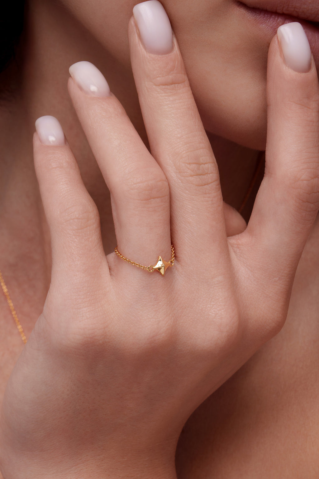 The Free Spirit Chain Ring | 18k Yellow Gold