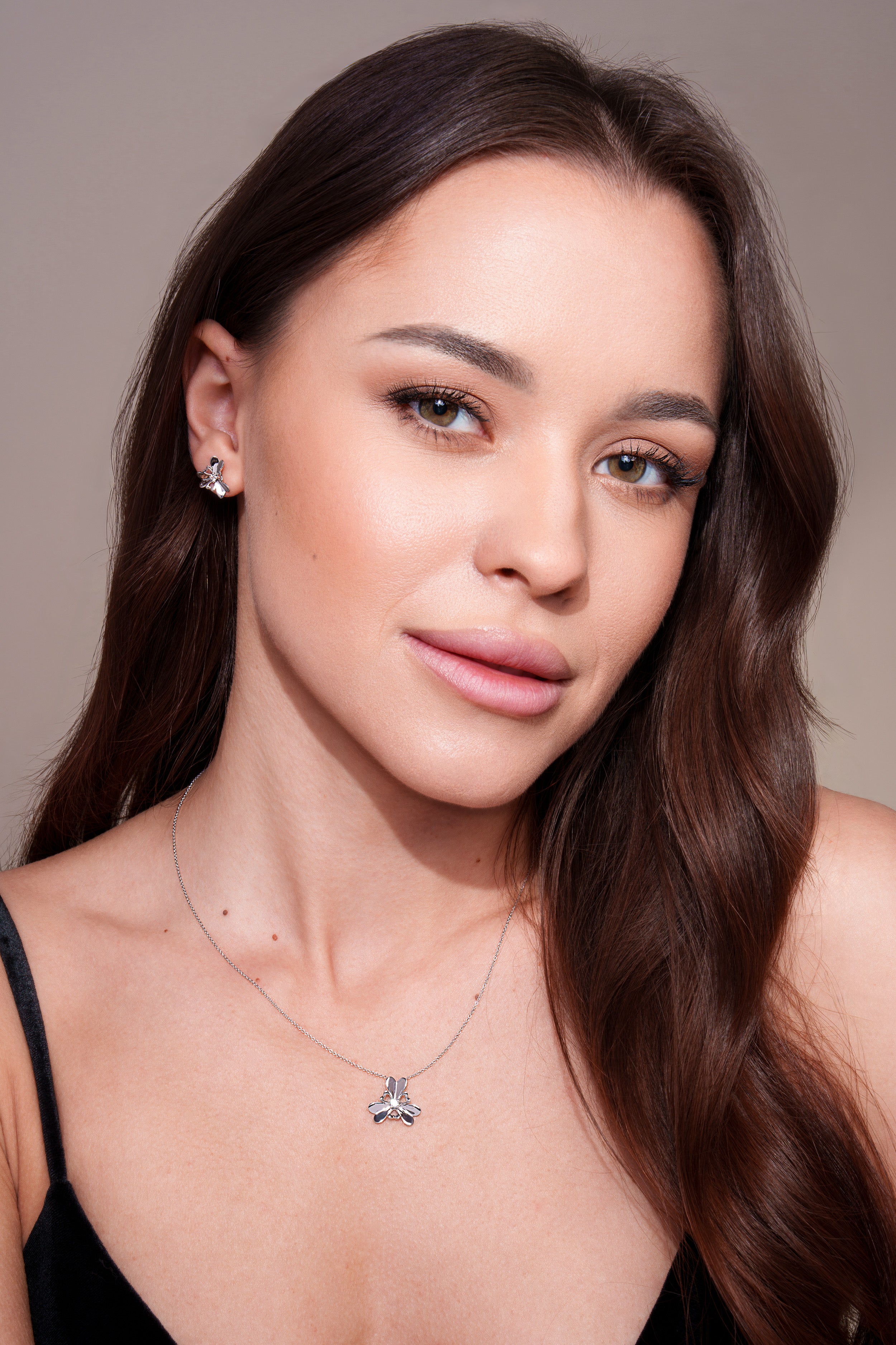 The Wild Heart Earrings | 18k White Gold & Diamond