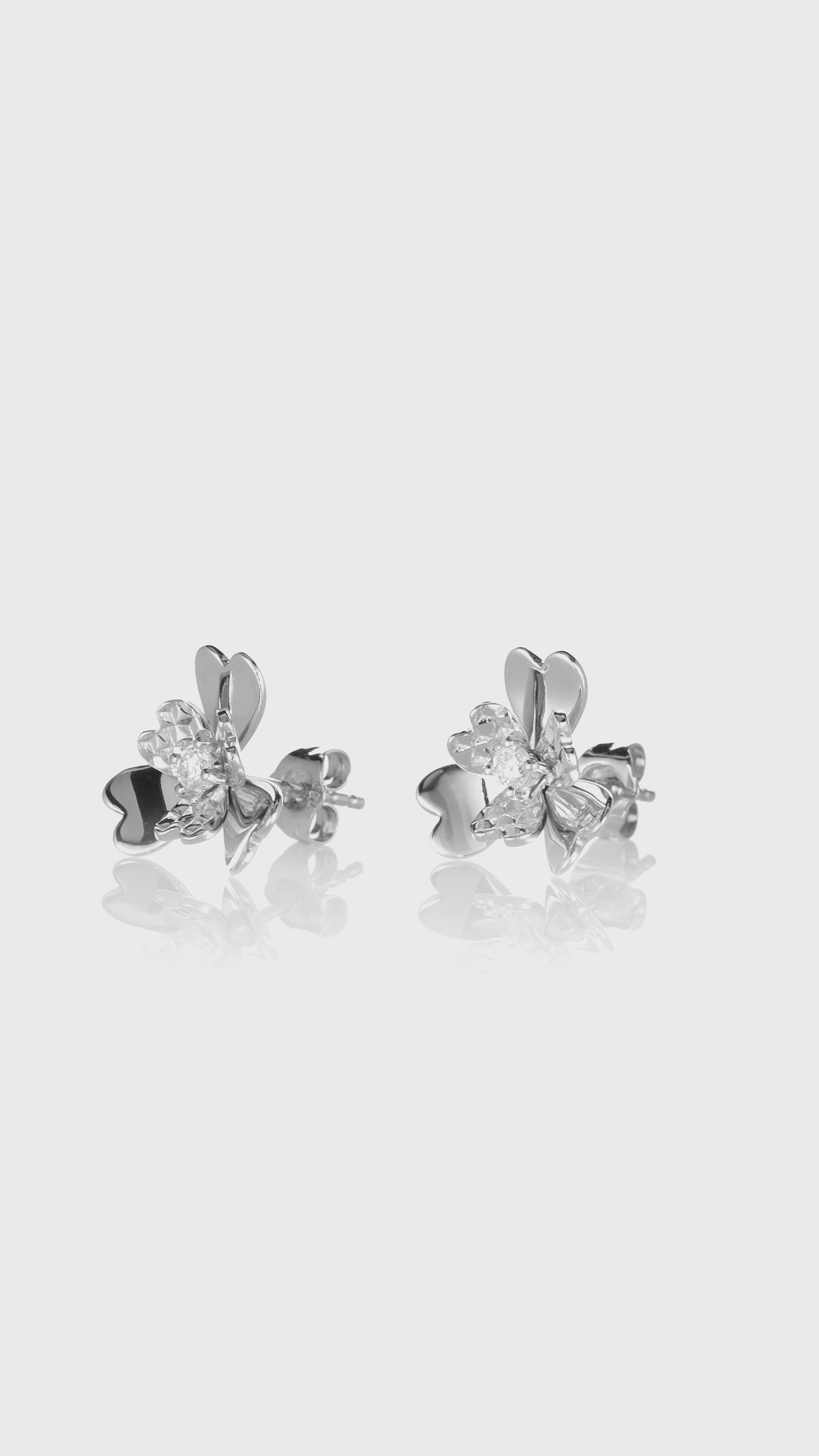The Superbloom Earrings | 18k White Gold & Diamond